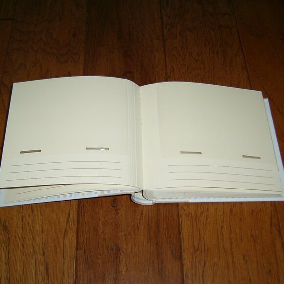 Hallmark Small Blue Baby Album for 4x6" Photos, NWOT - Picture 3 of 4